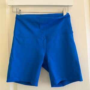 SOLD Lululemon Wunder Train 6” Shorts
